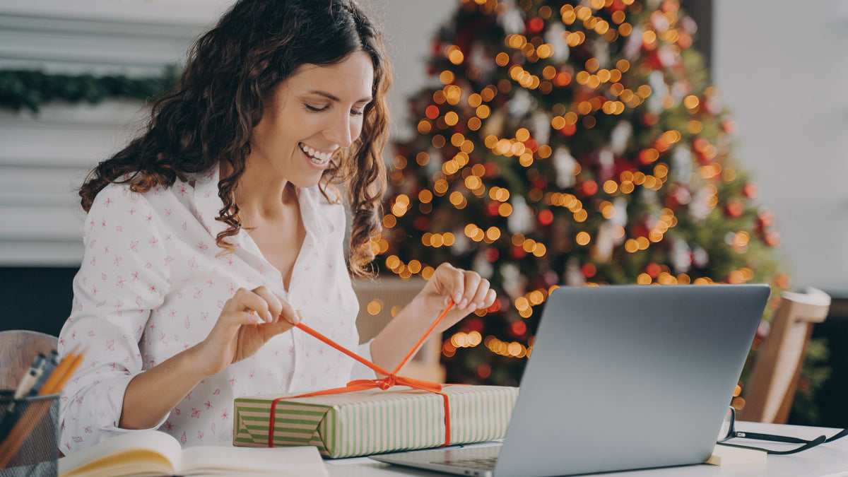 holiday gifts for employees working from home featured image